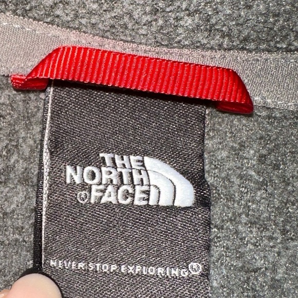 The North Face women’s grey light fleece jacket M outdoor athleisure hiking - Picture 4 of 5